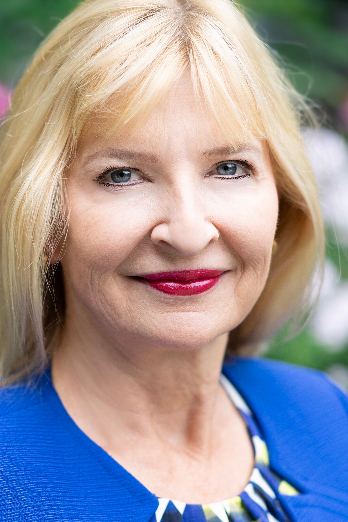 Cindy Huttner Headshot 2x3 II